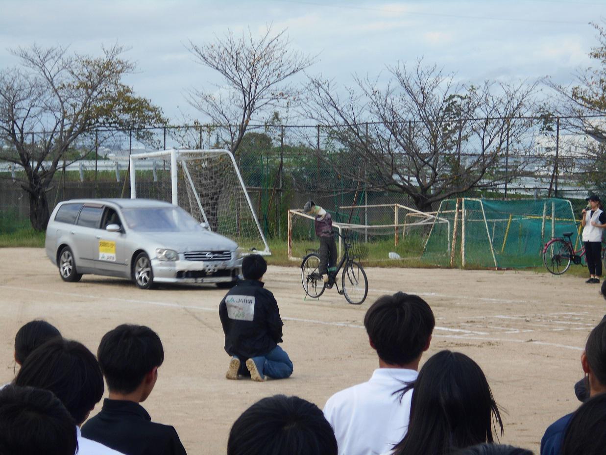 自転車スタント