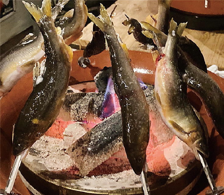 鮎の塩焼きの写真