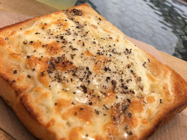 ハニーチーズトーストの写真