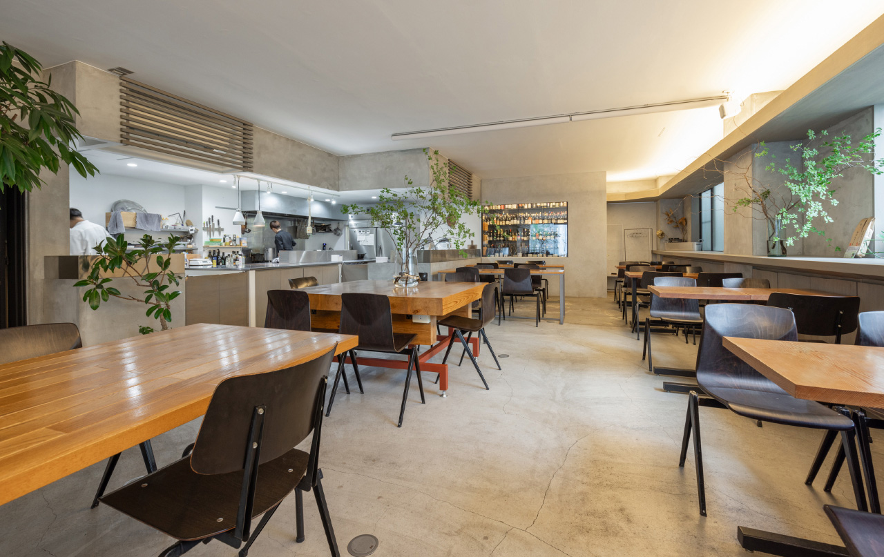 レストラン「アテジ」の内装写真