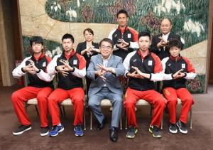 第２３回夏季デフリンピック競技大会に出場する愛知県選手等の知事表敬訪問