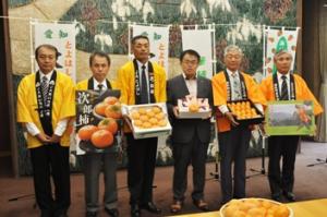 平成24年10月12日　柿生産者が知事を訪問しました