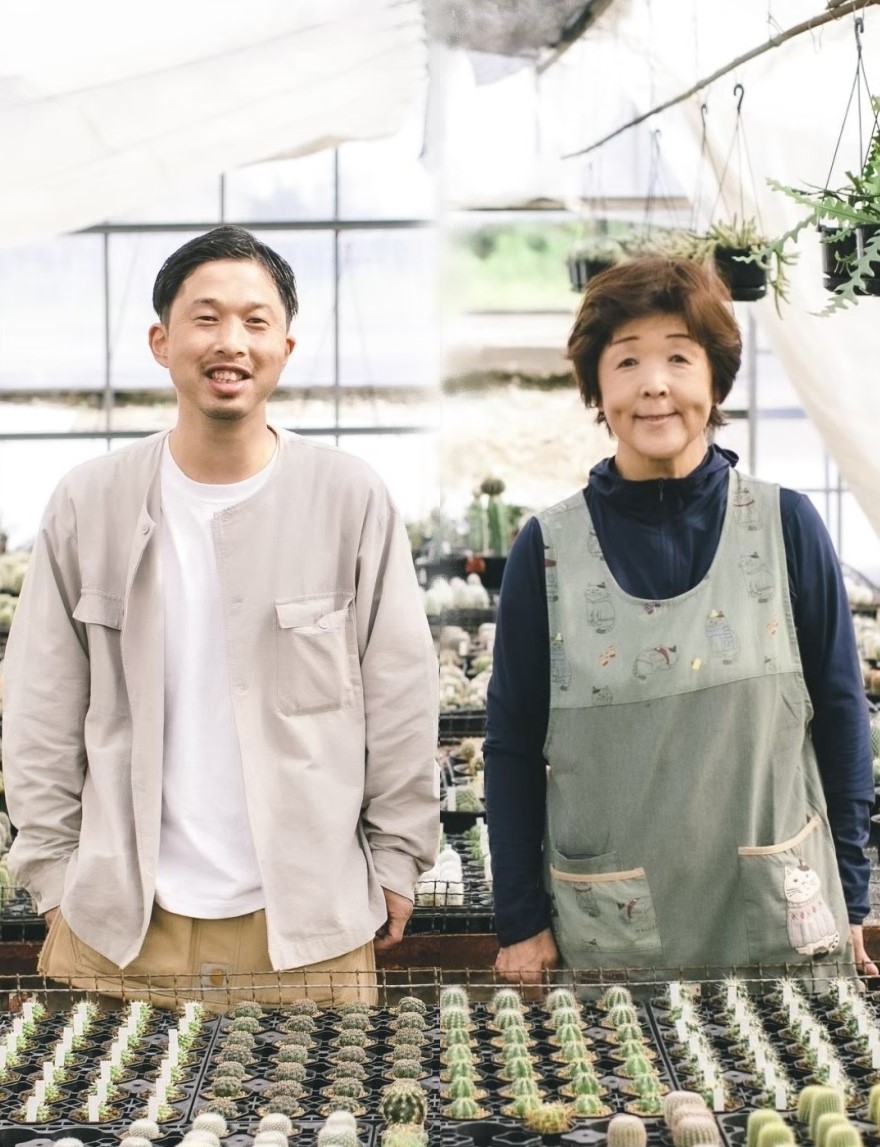 後藤さん（左）と母の奈保子さん（右）