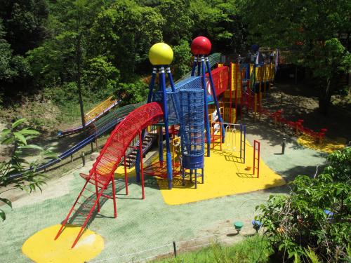 あいち健康の森公園 子どもの森コンビネーション遊具の写真です