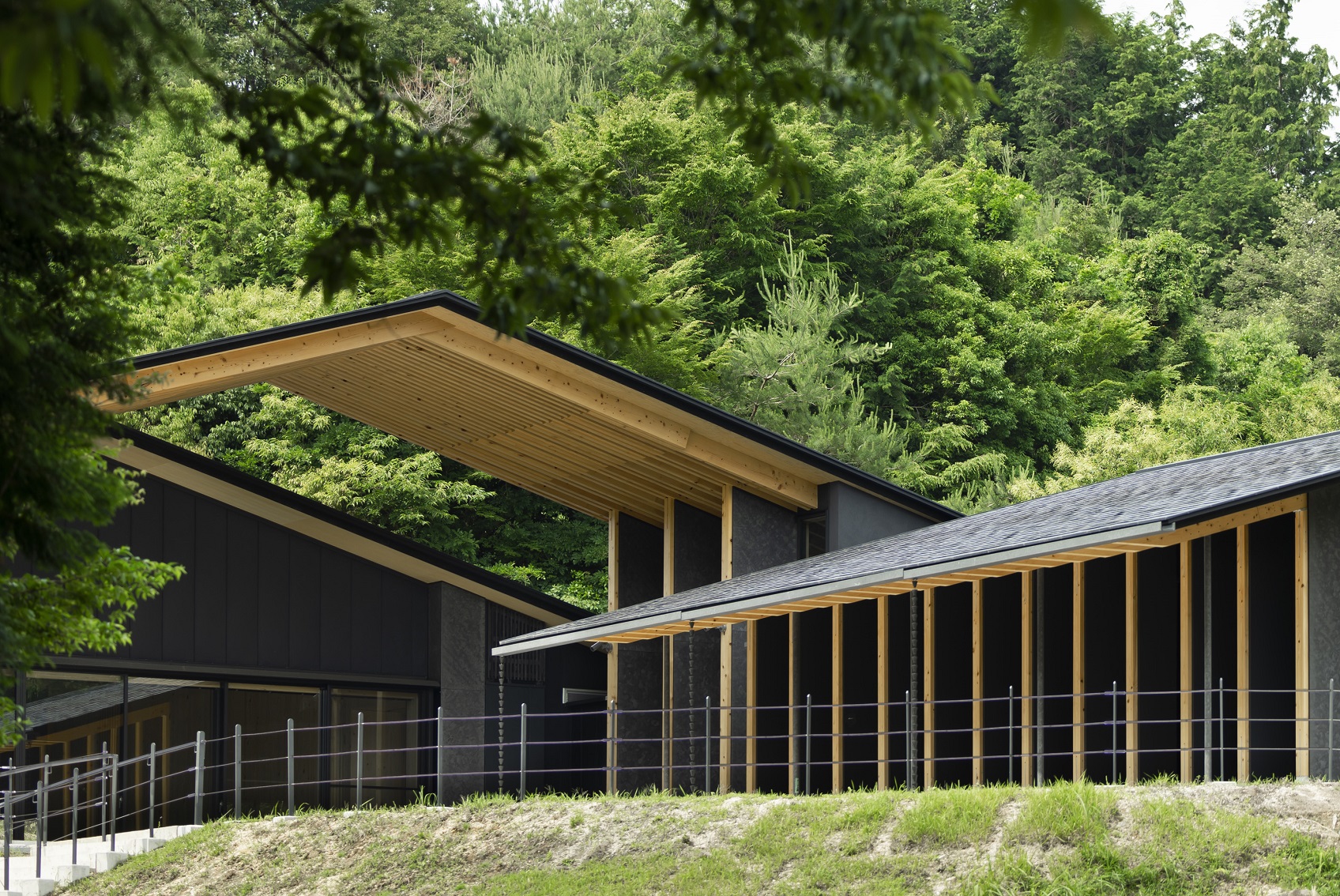 Toyota Technical Center Shimoyama 環境学習センター 外観 撮影 ナカサアンドパートナーズ