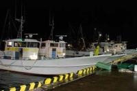 【一色町】水揚げをする漁船（一色魚市場）