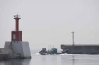 【幡豆町】東幡豆漁協を出港する漁船