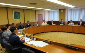 農林水産委員会の審査風景画像