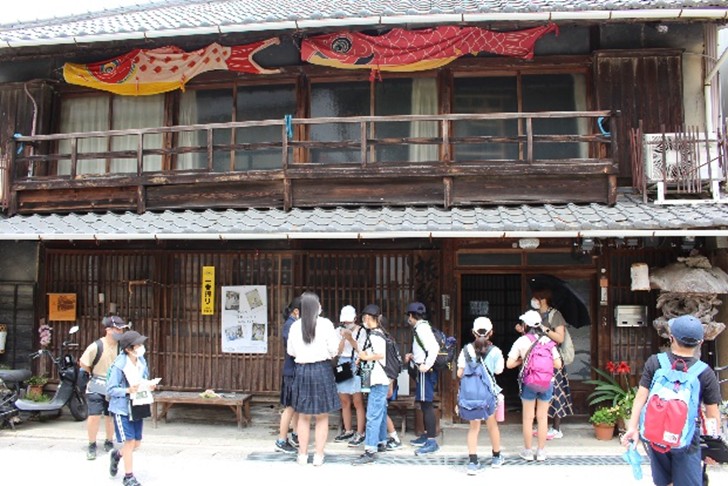 ２０２２年「小学校総合学習プロデュース」の様子