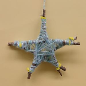 木の枝で作るほしのかざり