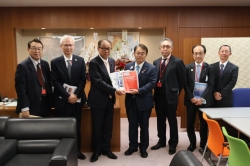 上田国土交通大臣政務官要請