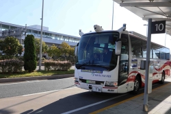 大型観光バスタイプの車両を使った自動運転の実証実験1