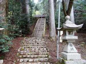白鳥神社参道の写真