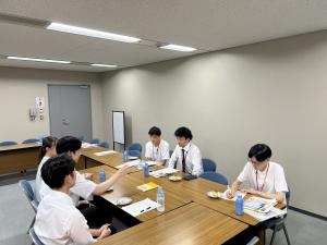 座談会