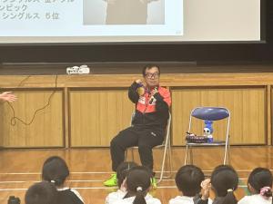 赤いバラの写真です。