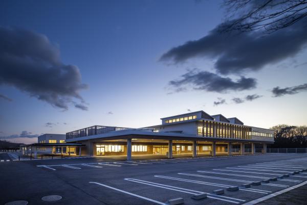 岡崎特別支援学校完成写真2