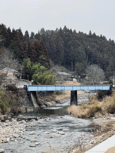 寒狭川に架かる旧田口線の鉄橋